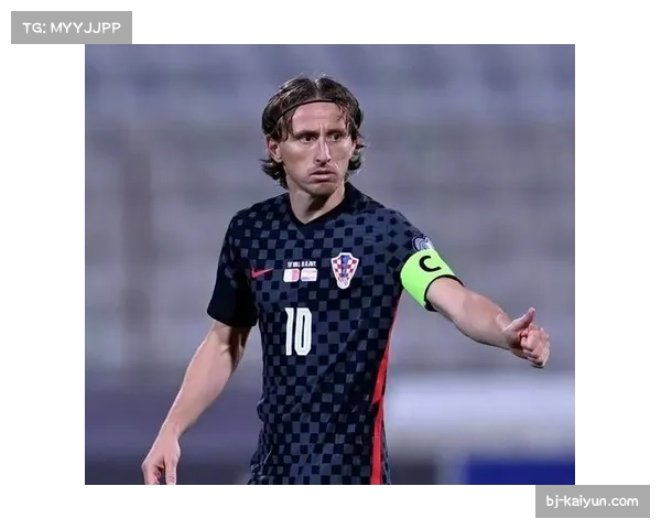 拉沃尔皮亚纳战术应用增多 中场长传成破解压迫利器 拉沃尔皮亚纳战术应用增多 中场长传成破解压迫利器